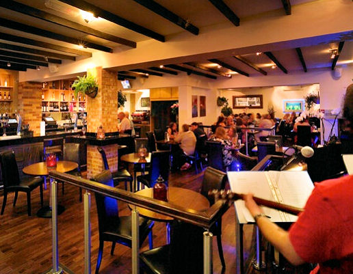 Peppinos Bar & Restaurant